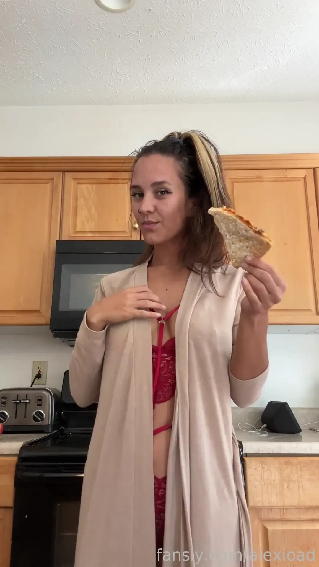 A quick lunch and an announcement guess what saturday is my birthday 