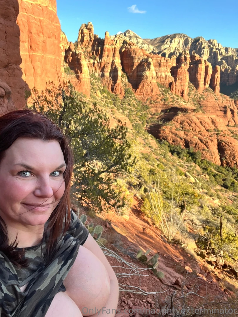 Had an amazing time hiking to the belly of snoopy rock in sedona it 