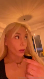 Who s like a long blond hair