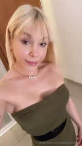 Good morning babys who s wake up horny today