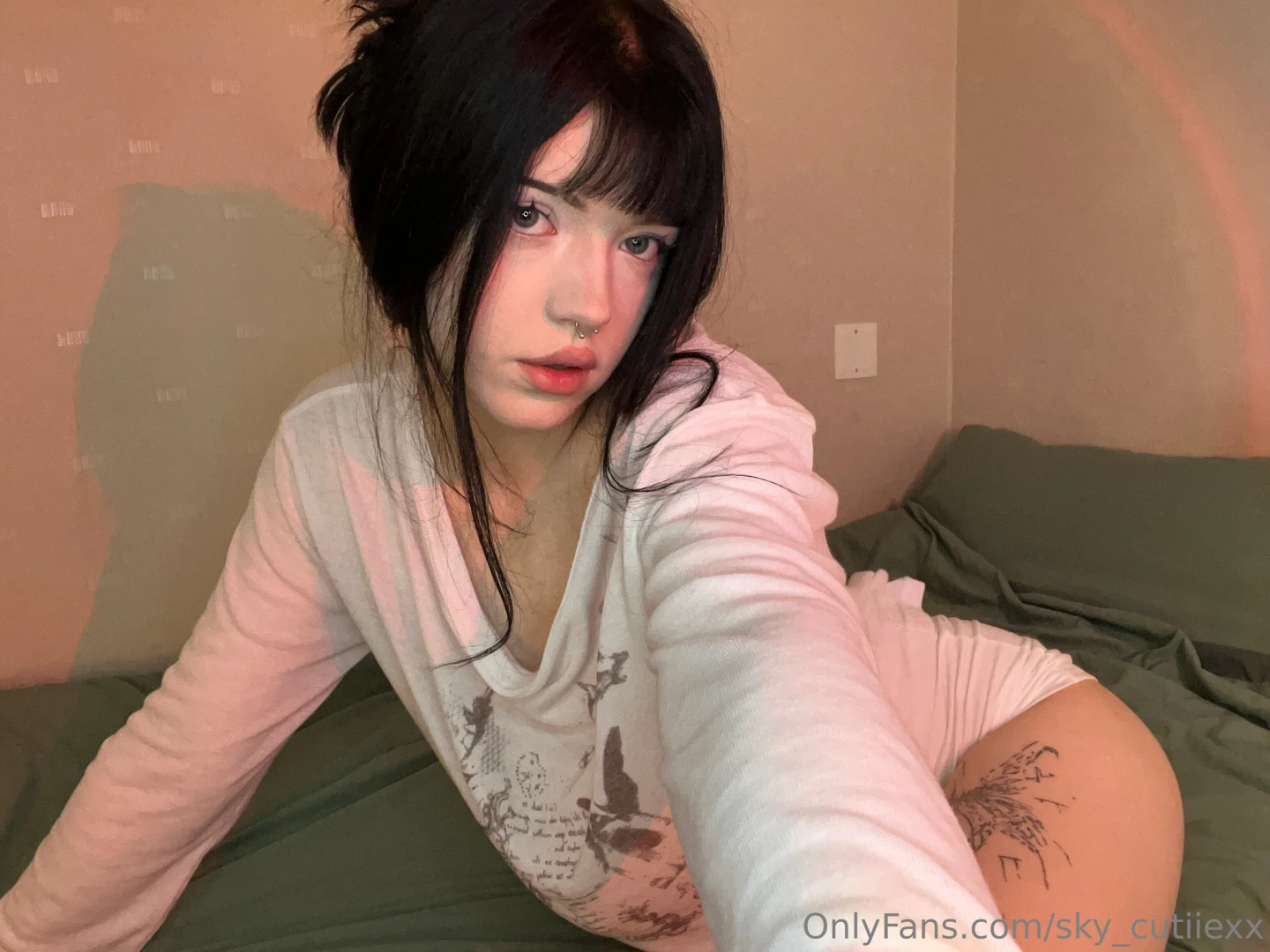 I m in bed but not asleep impress me 