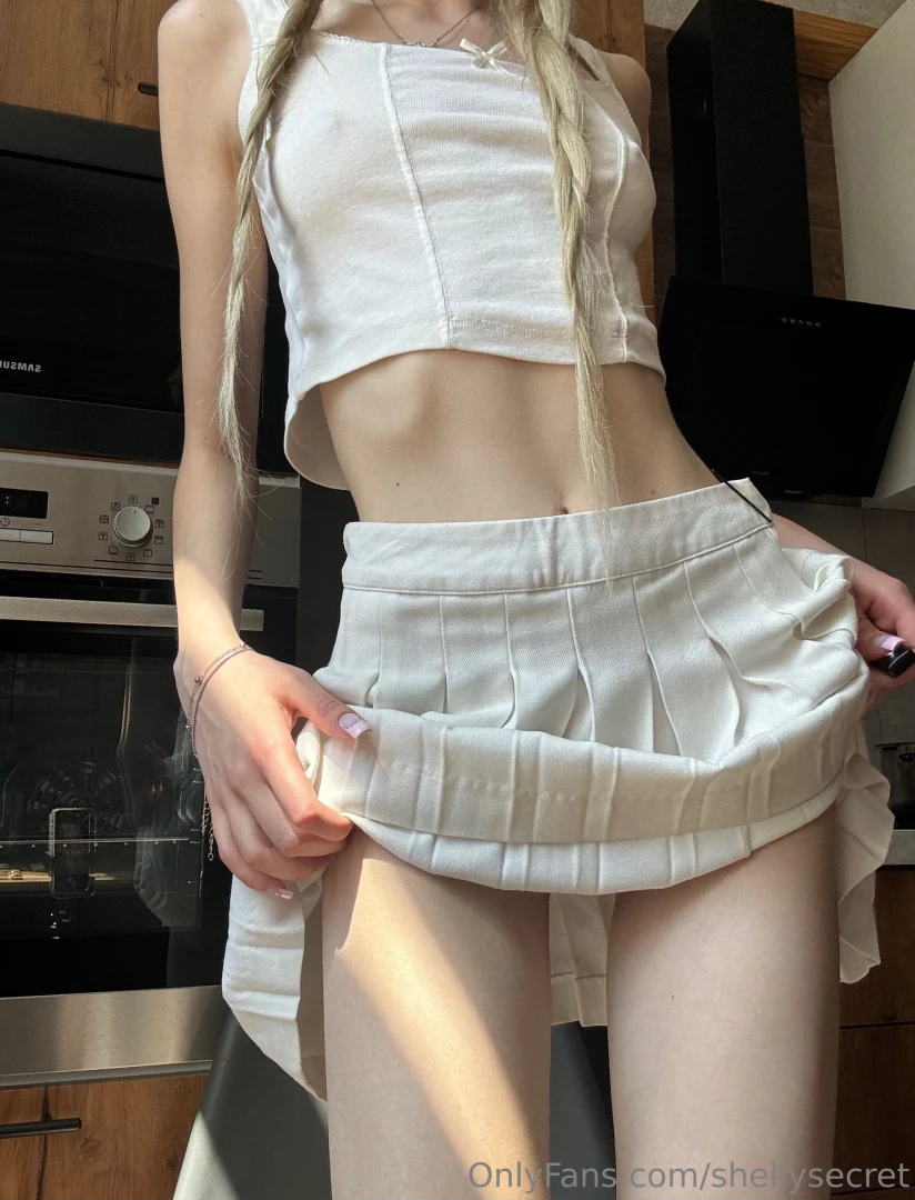 Had to give you a closer look under this skirt i lift it up then the part 1 