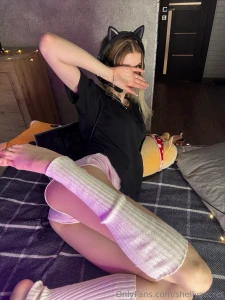 Online but very very distracted btw took some hot pics vids in my fav part 1