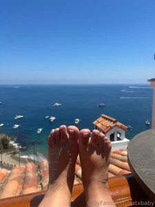 Pretty toes pretty views would you worship my feet part 1