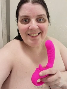 Watch me pleasure myself with my toy i got so horney mid shower so i