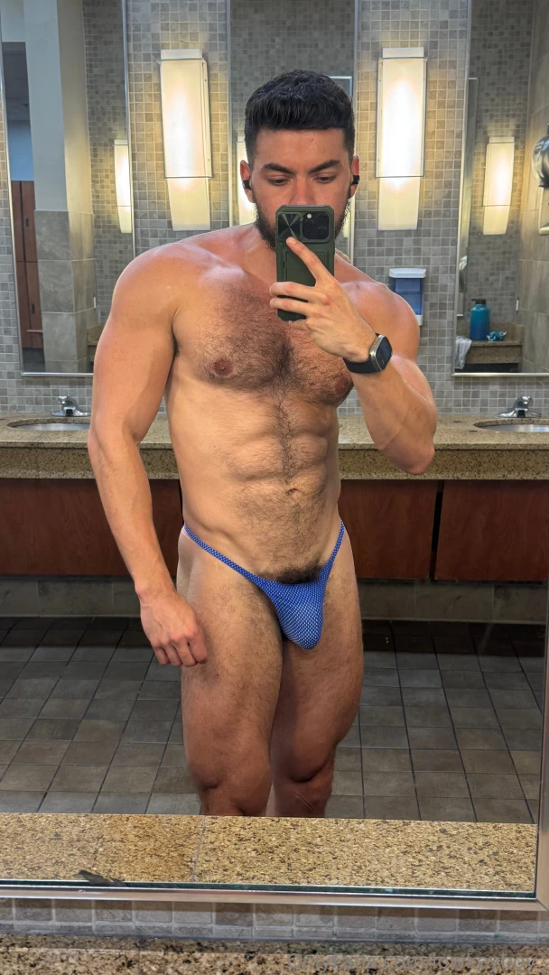 Thong vs no thong 