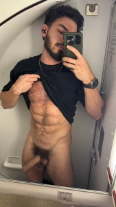 I haven t posted a plane bathroom selfie in a while part 1