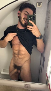 I haven t posted a plane bathroom selfie in a while