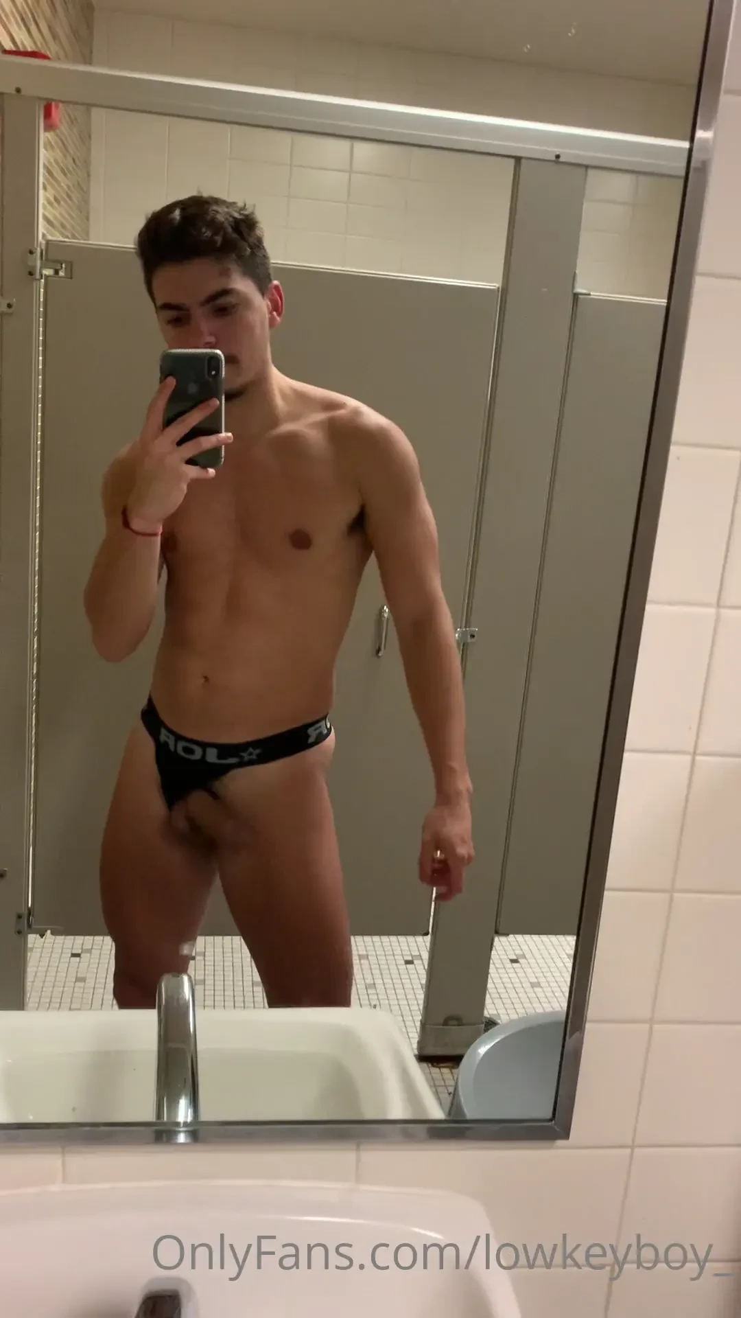 I need a gym buddy who can help to get off after my workout 