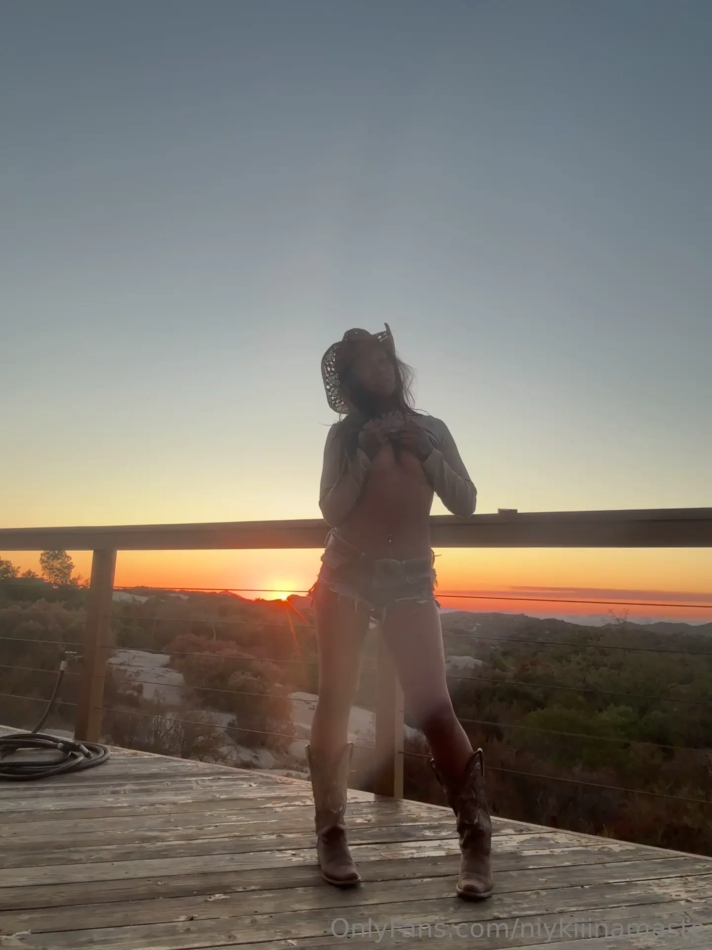 So babe my cabin photoshoots did not go as planned i spent too much 
