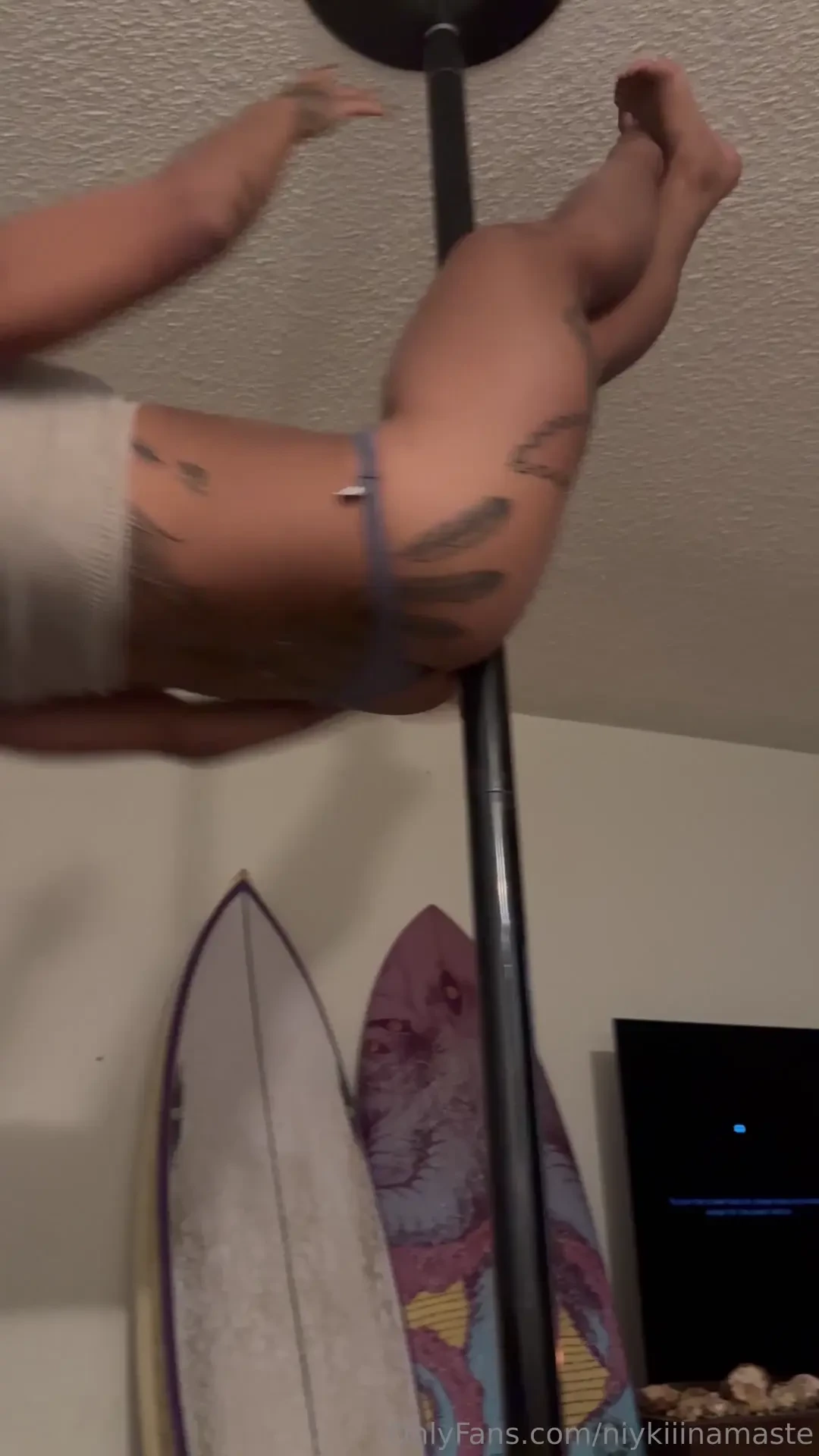 Pussy on the pole 
