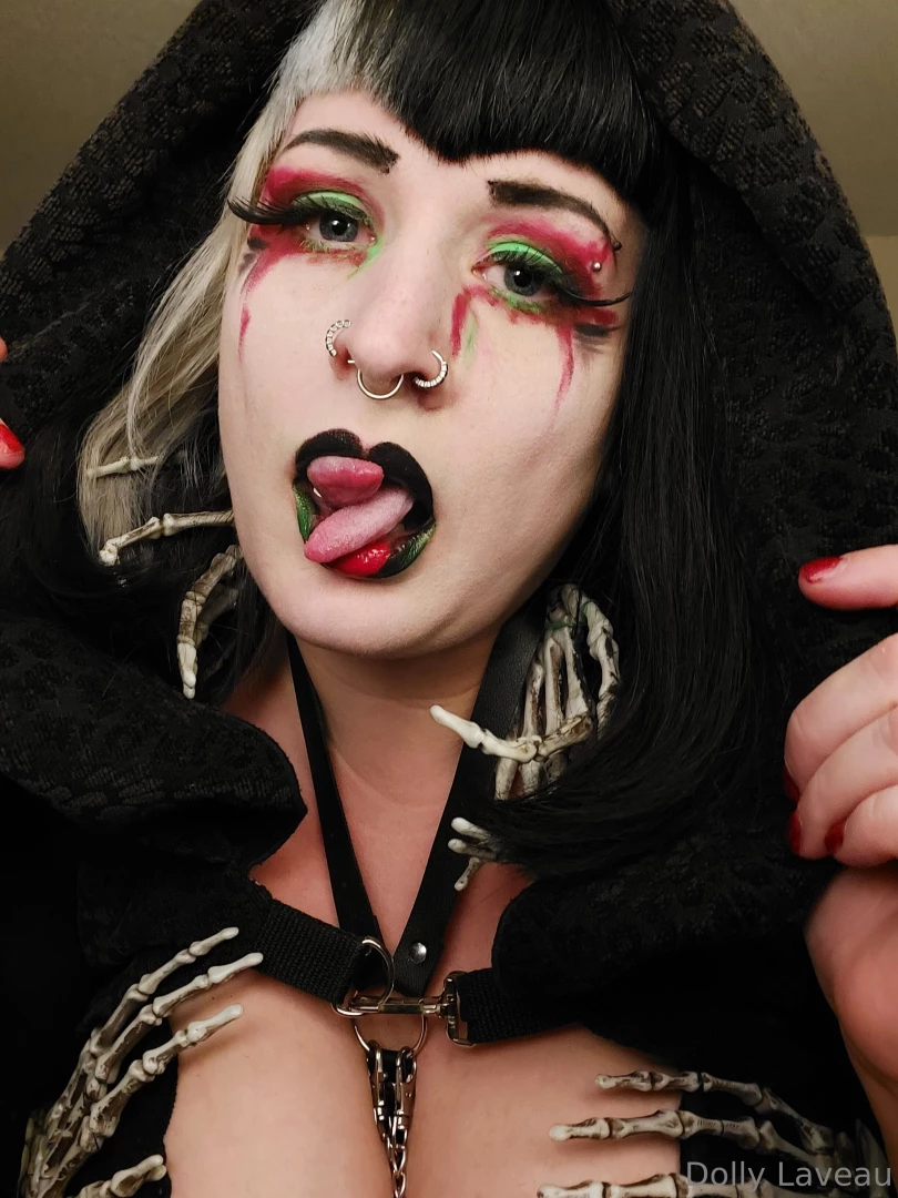 Some behind the scenes for this look from a few years ago do you like 