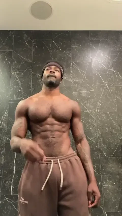 Go subscribe to thechosenone1 right now for a surprise from me cum see part 8 