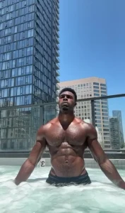 Go subscribe to thechosenone1 right now for a surprise from me cum see part 2