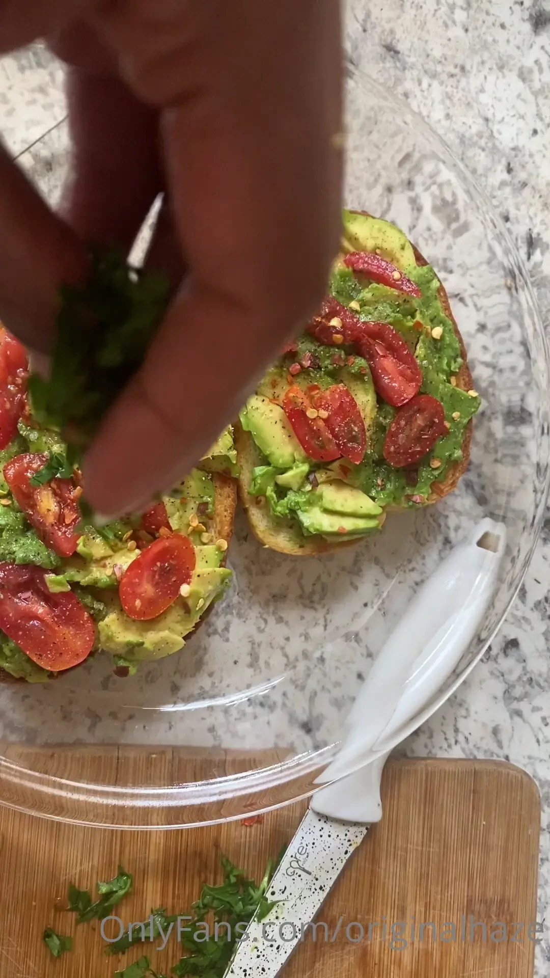 When u want sweet and savory avocado toast and plantains w a smoothie 