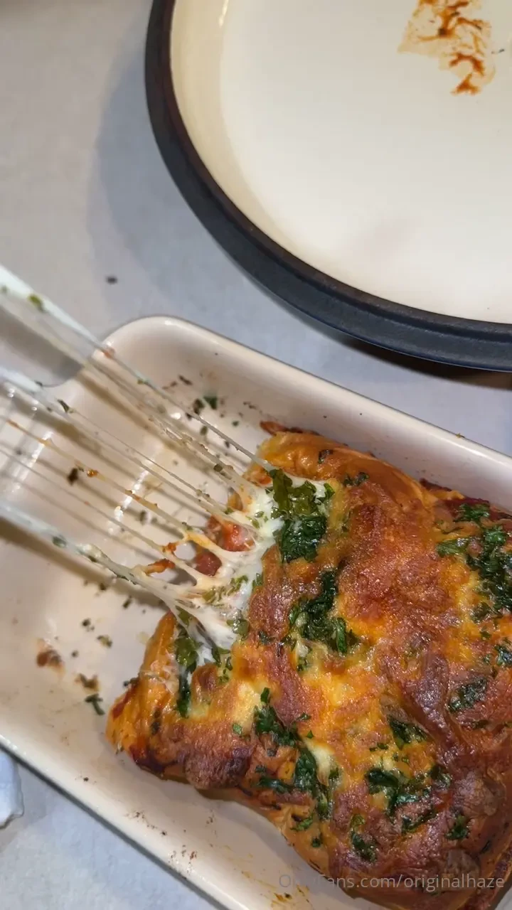 Guess who got a new hat yes i love it yes i m pressed 