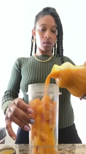 U kno me and smoothie are like