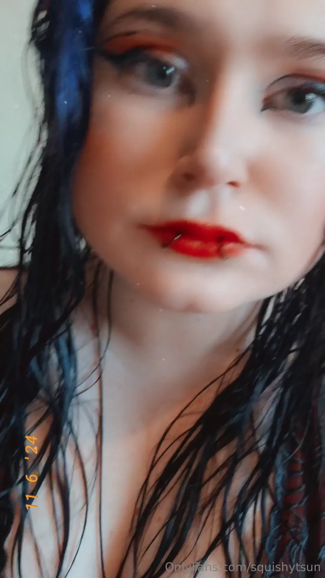 Thought i would do a lil demon cosplay for you all mwah i just love my part 1 