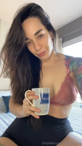 I m ready for breakfast in bed my pancakes are good i promise