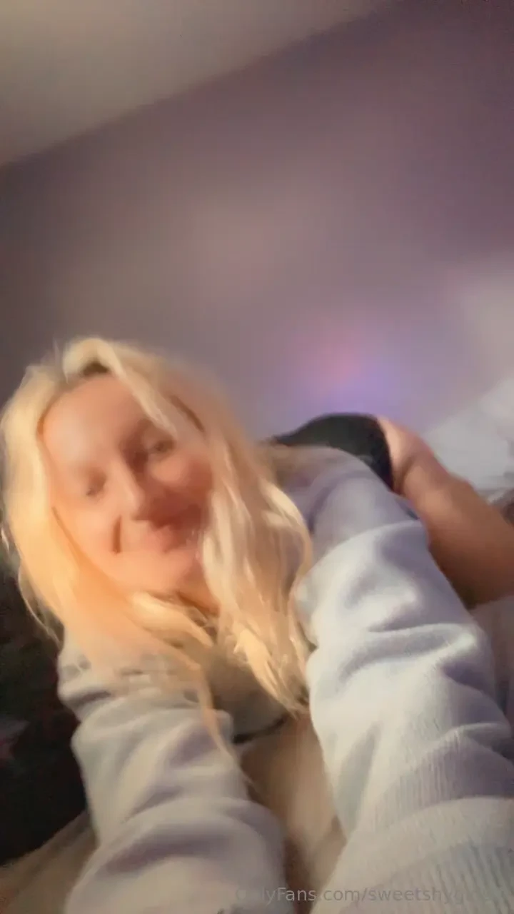 My ass was looking too good this morning got me horny 