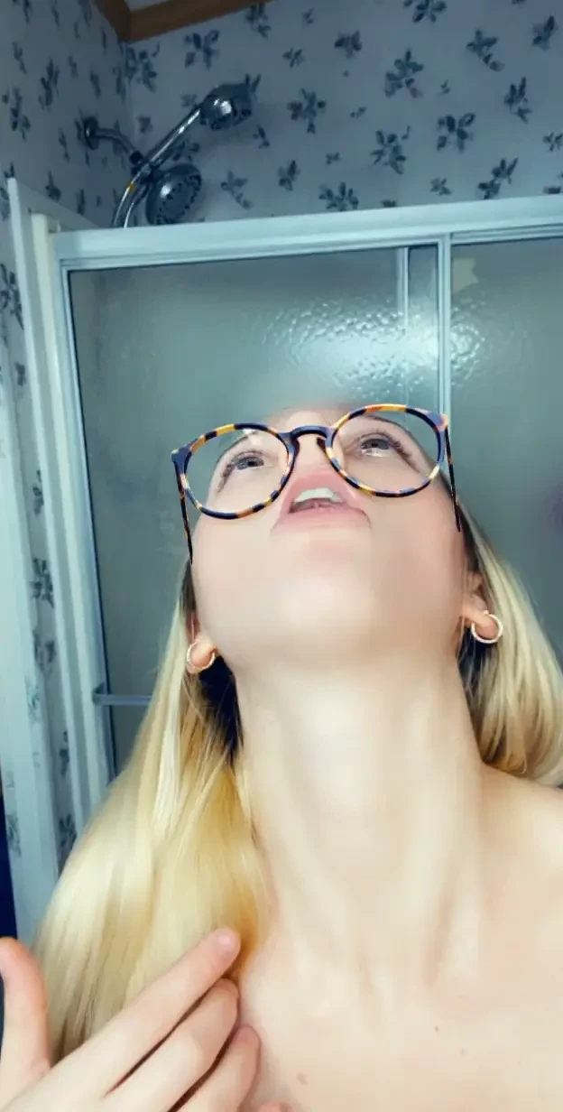 Mouthwash clip for those of you with a spit fetish 