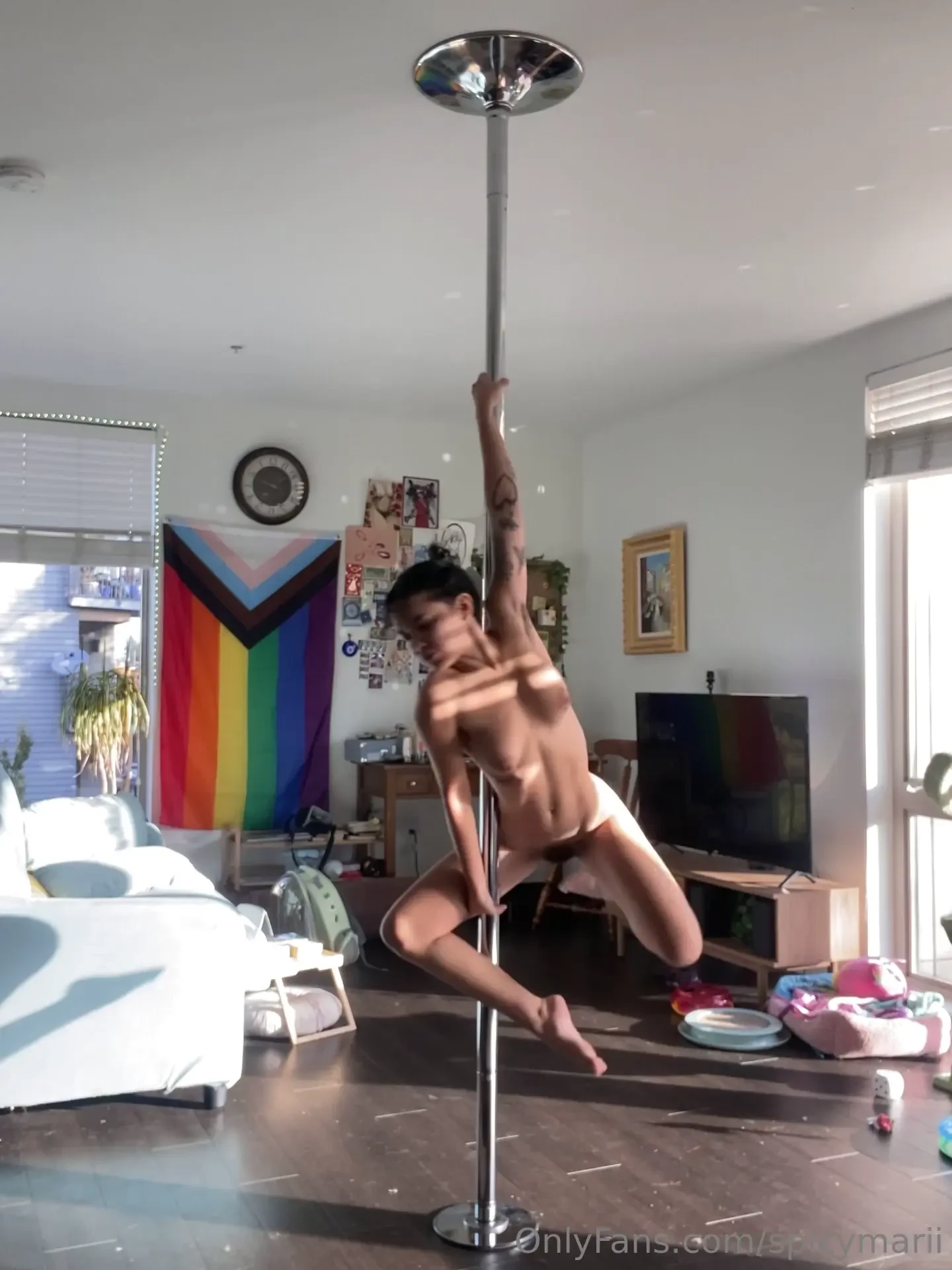 Mari is a dancer now 333 would u like to see videos of my like this part 1 
