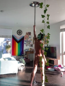 Mari is a dancer now 333 would u like to see videos of my like this