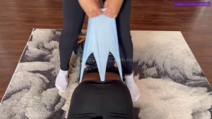 Since you guys decided to stay here s a little treat kitty leaves epic
