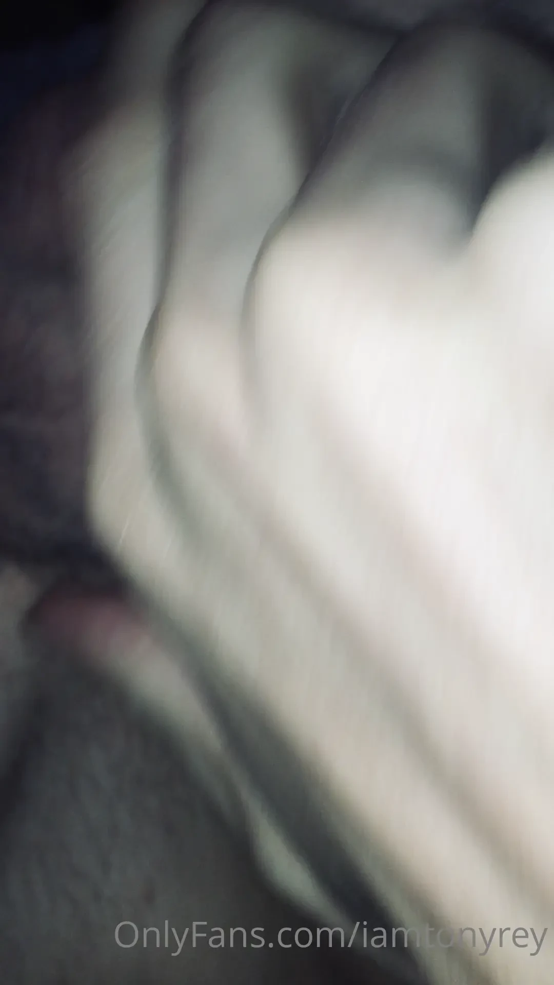I need somebody s tongue 