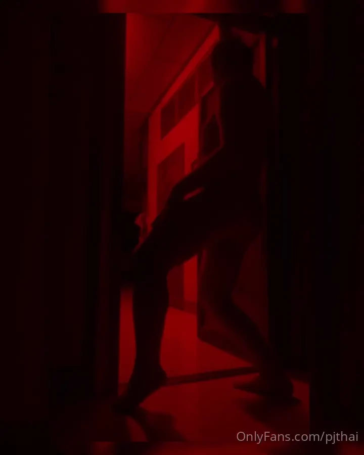 I also dance to music that makes me feel sexy in front of you 