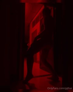 I also dance to music that makes me feel sexy in front of you