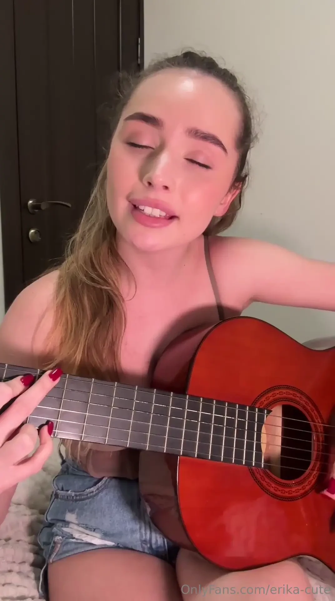 Hi guys here is my video of me singing and playing guitar i hope you 