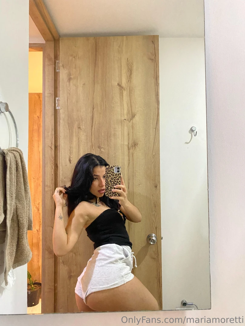 Feeling sexy today idk if is something about the day but hope i don t 