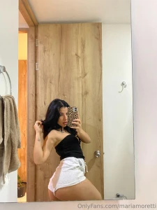 Feeling sexy today idk if is something about the day but hope i don t