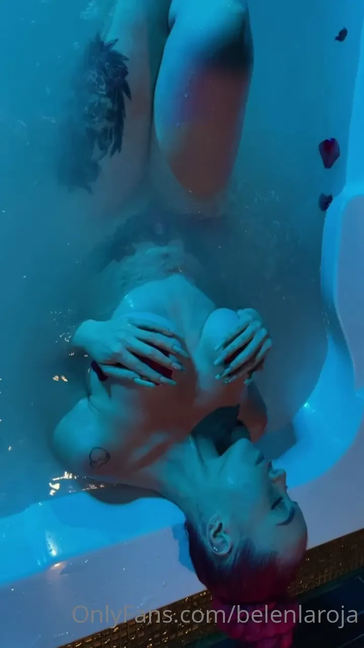 Masturb ndome en el jacuzzi p delo por interno 