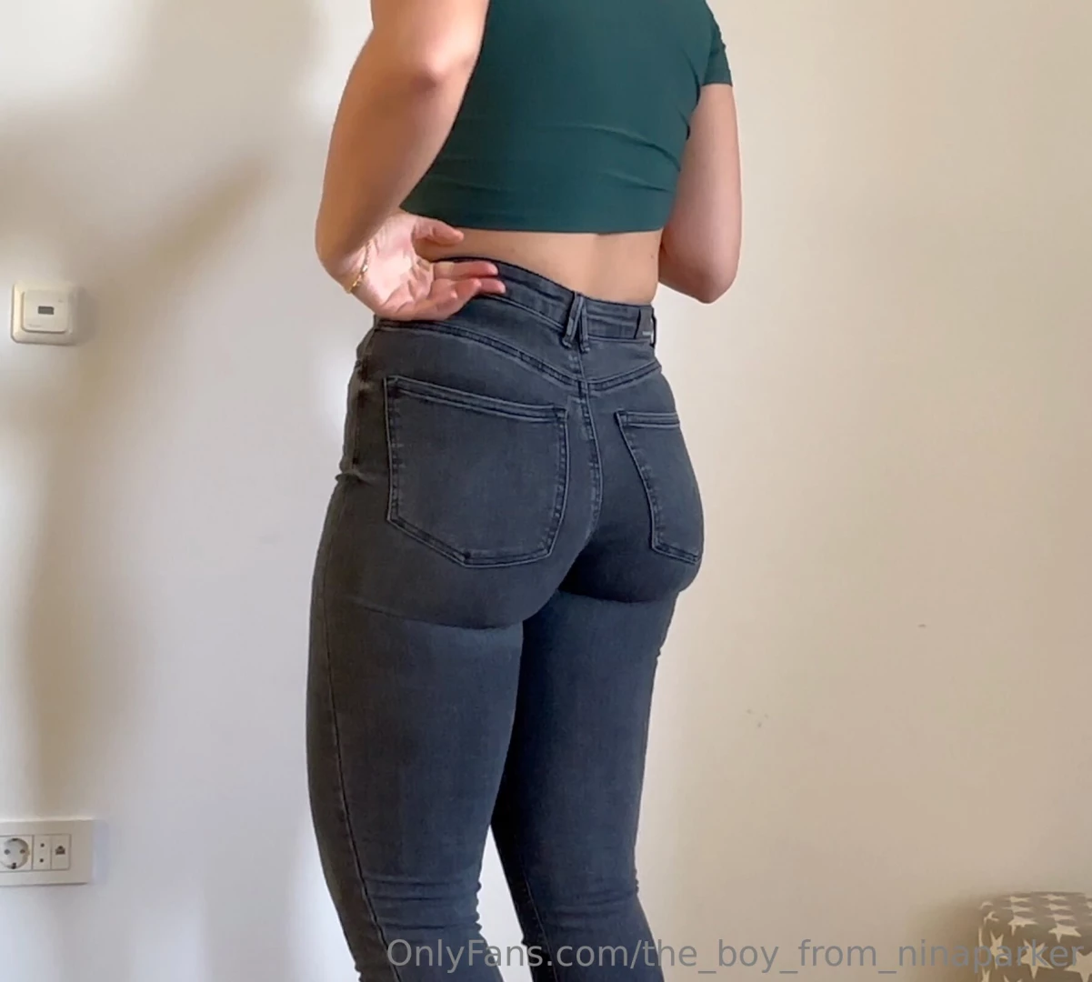 She is so hot in tight jeans part 1 