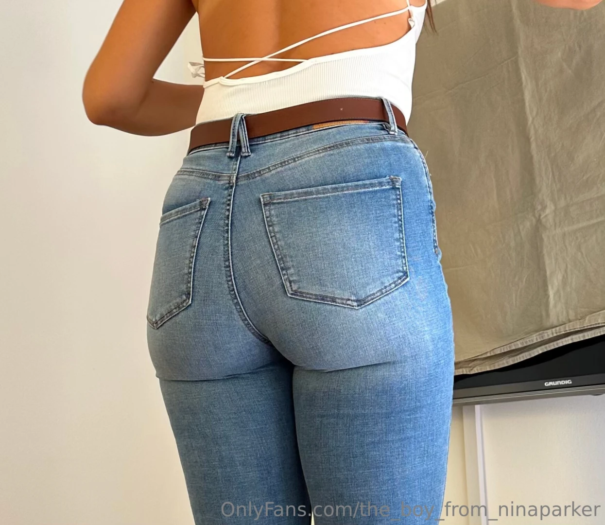 That booty is out of this part 6 