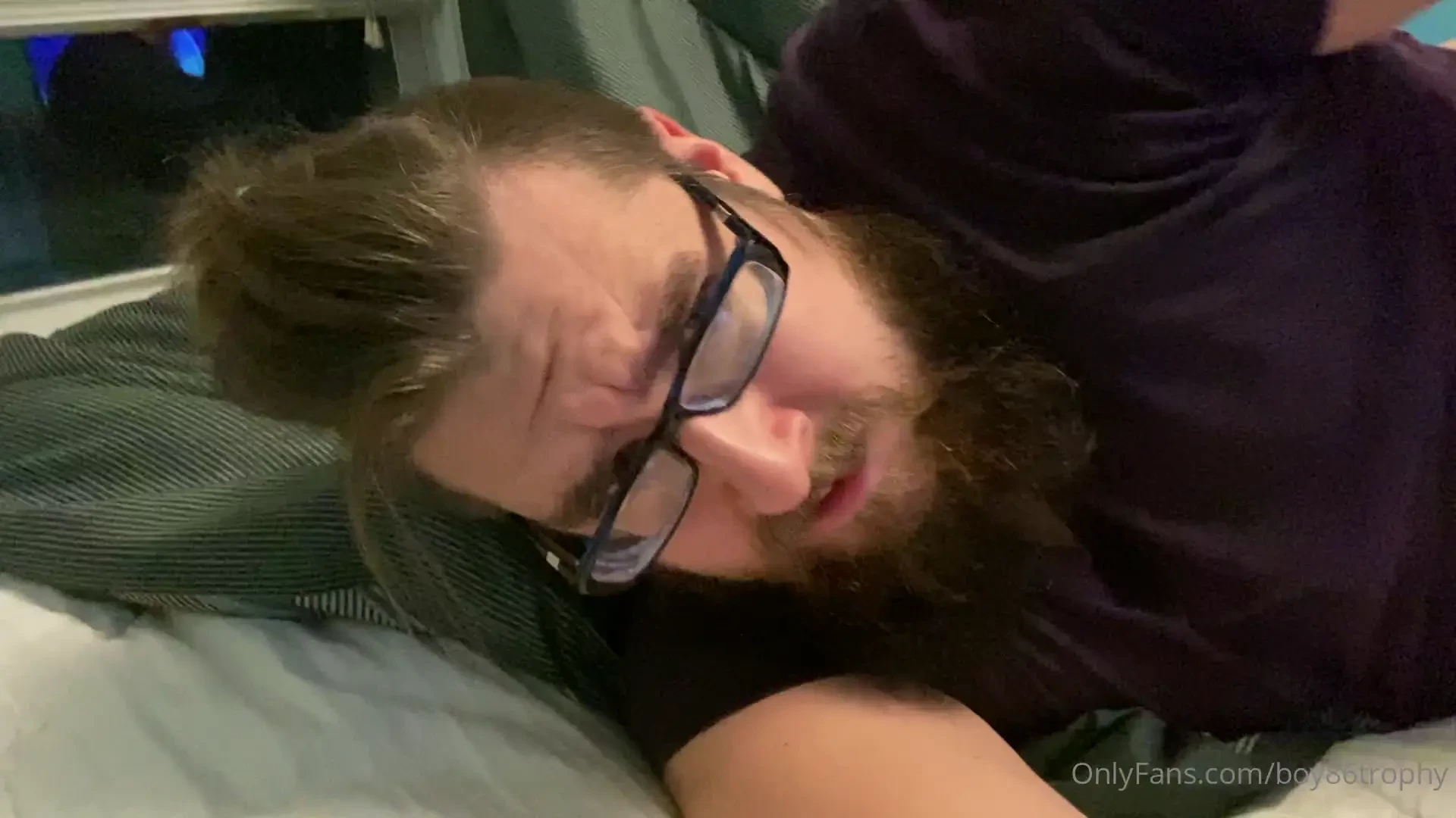 That moment when im ready to get undressed for bed but my stubborn 