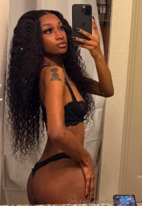 Talk to me in my dms