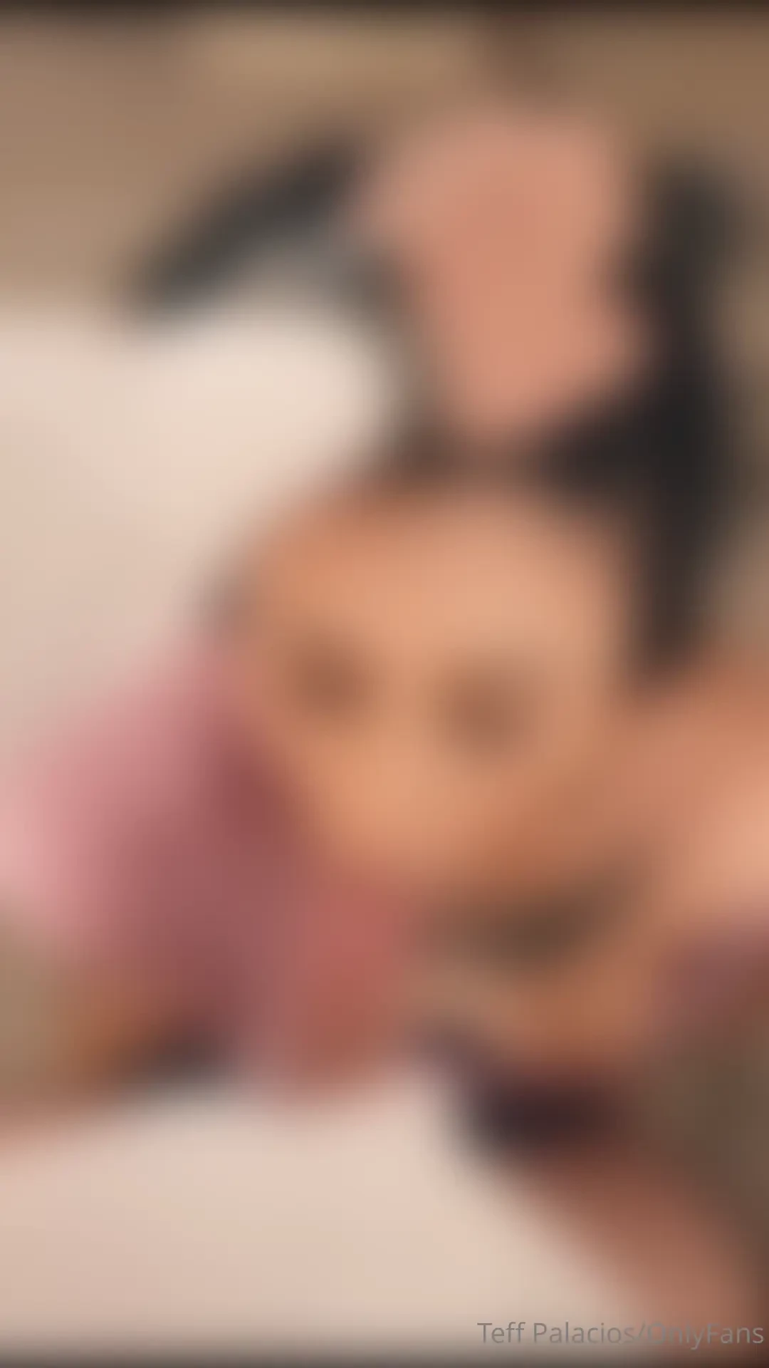 Soy la mejor dando mamadas mira como me terminan en mi carita mientras 