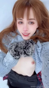 Fyp selfie redhead longhair outdoor petite smalltits skinny smallwaist