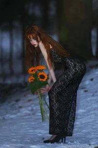 Fyp selfie redhead longhair pale young petite smalltits legs heels ff part 1