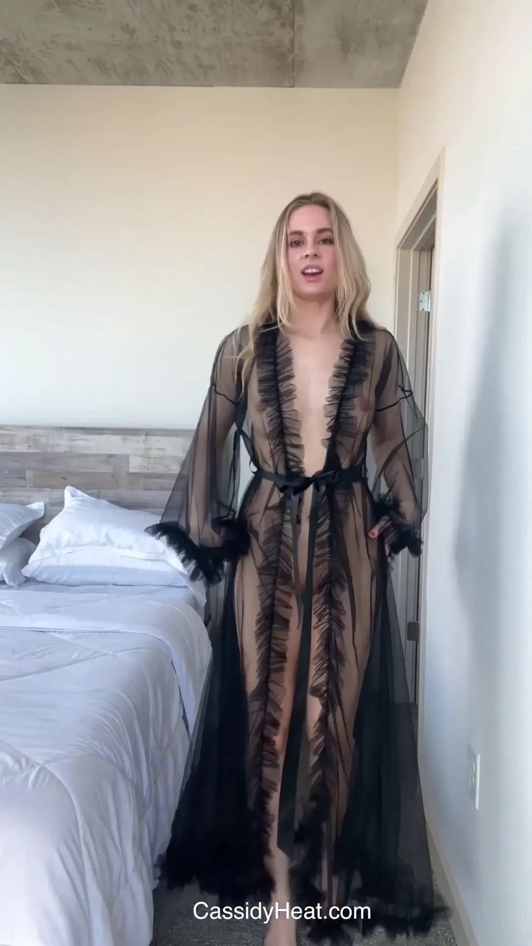 Feeling so elegant in this black robe i ordered a white one too 