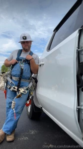 Who wants to cum get me out of these dirty work clothes and suck my