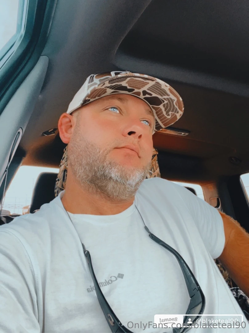 Wish you would come get lost my eyes while i m lost in your ass 