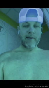 Alright yall i had to take few days to get my spine decompressed if