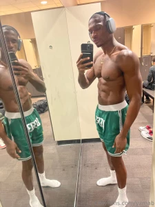 Wanna work out wit me