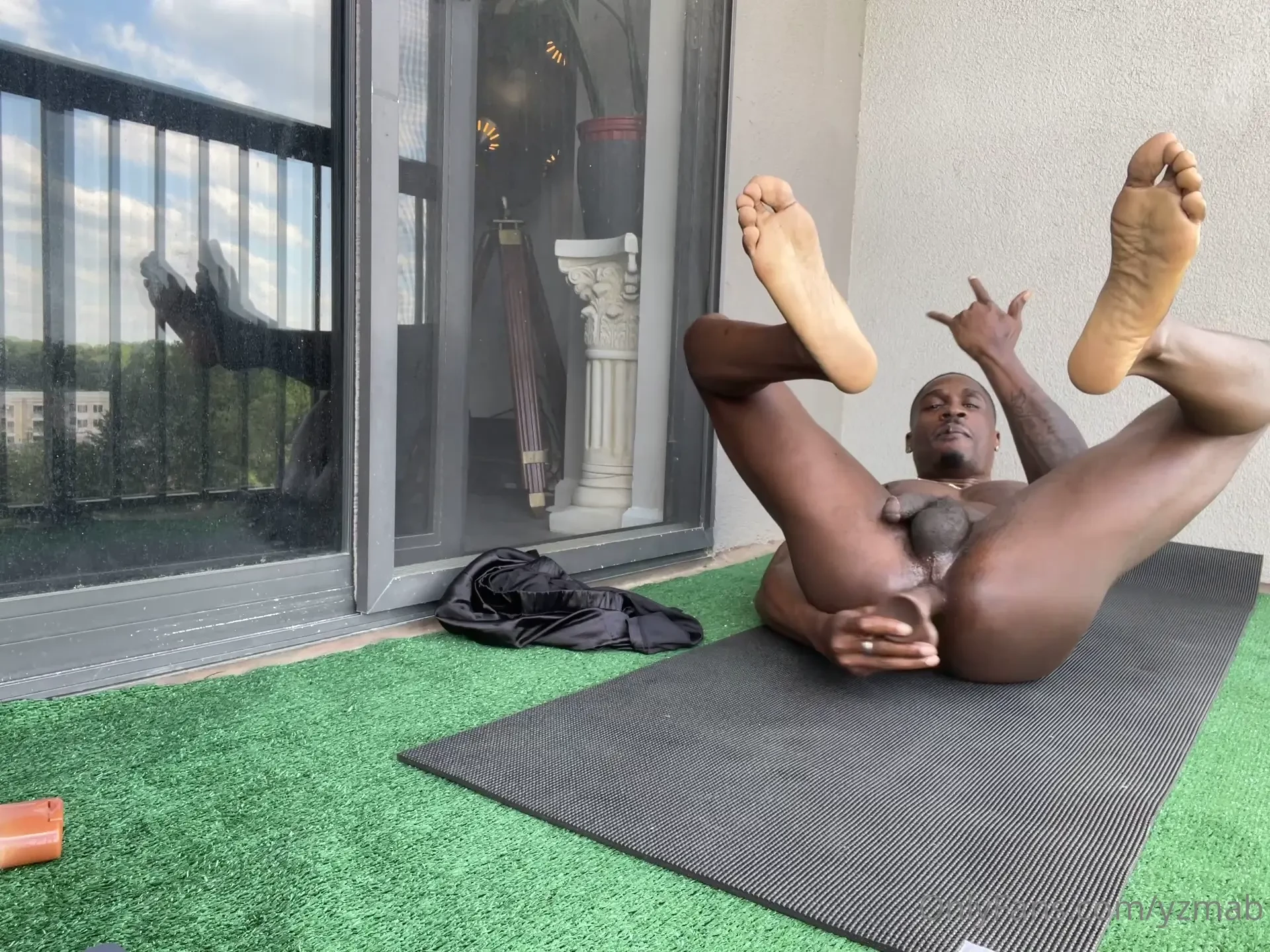 On this day lick my soles while i take care of my hole 