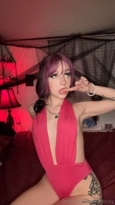 Behave i don t know her