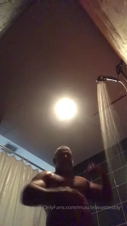 Cold shower time on a very hot day 